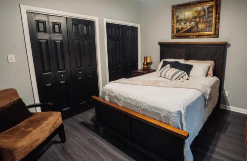 Mid America Apartment | Brooklynn's Bay, Elegant Lakefront Condo Retreat