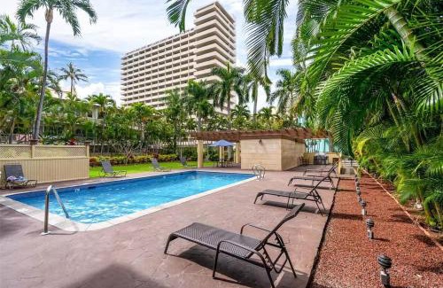 Waikiki Apartment | Brooks Beach Vacations Wyndham 4 Star Resort 1805 Waikiki