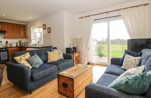 Sidmouth Cottage | BROOM COTTAGE, family friendly, with a garden in Sidmouth