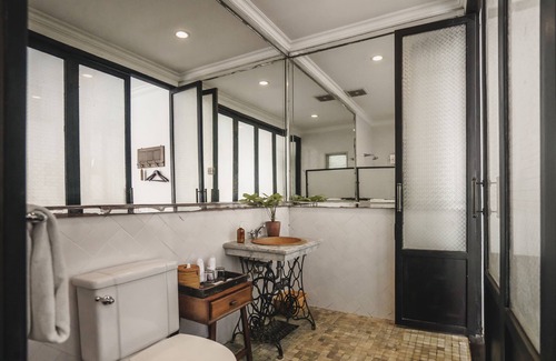 Batubelig Hotel | Brown Feather Hotel