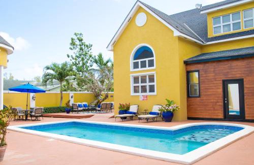Nassau Apartment | Brownstone Guesthouses