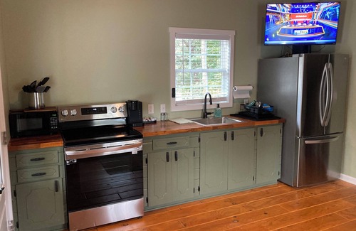 Townville Cottage | Broyles Landing Cottage at Lake Hartwell SC