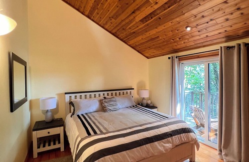 Minett Cottage | Bruce Lake Lodge 5 bedroom cottage in Muskoka