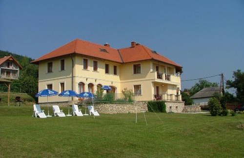 Balatonfured Apartment | Bruckner Villa Apartman