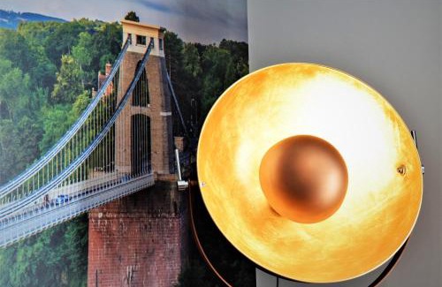 Bristol Apartment | Brunel Loft Apartments - YA