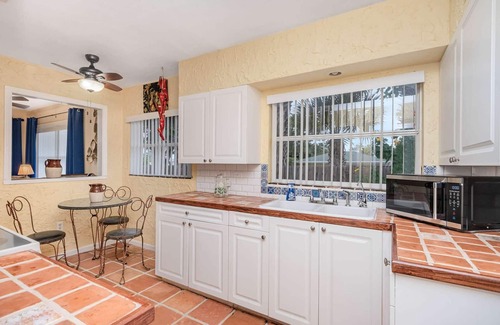 Melbourne House | Bryan · 3BR Secluded Oasis close to FIT, Downtown and Beach