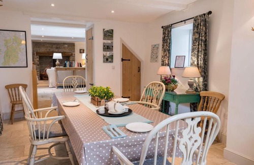 Tal-y-Cafn House | Bryn Derw