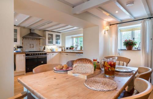 Tal-y-Cafn House | Bryn Rhydd