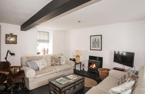 Beaumaris House | Bryn Tegid
