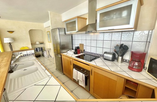 Santa Margarida Apartment | BSA. Wonderful sea view in front of the beach