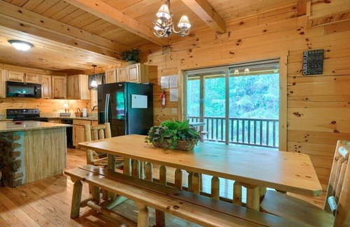 Logan Cabin | Buckeye Trail | Hocking Hills