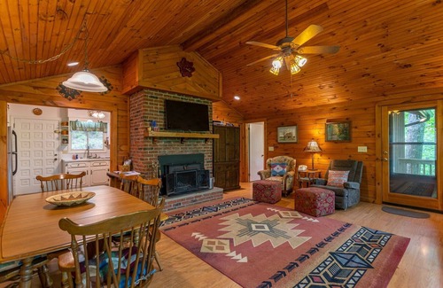 Todd Cabin | Bucky's Hideaway - Private river retreat with hot tub!