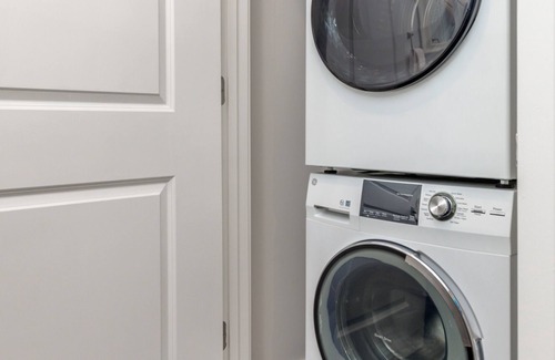 Soulard Apartment | Bud Brewery + Eats | Pool & Gym | Zencity