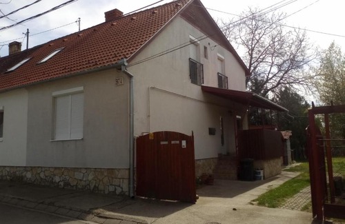 Pecs House | Budai Vám Apartmanház