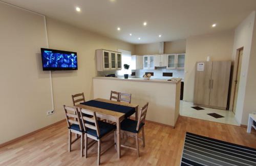 Vecses Apartment | Budapest Airport , accommodation in Vecsés