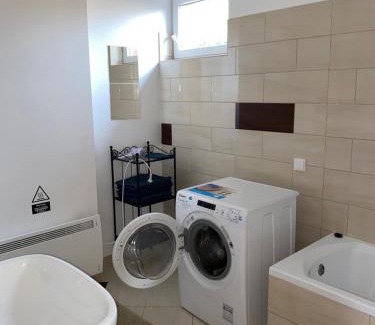 Vecses Apartment | Budapest Airport Accomodation in V2