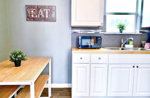 Del Mar Apartment | Budget-Extd Stay Discounts-1BDR-Min to Refineries