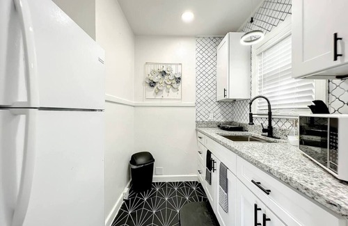 Wadeview Park House | Budget-Friendly 1BR Prime Orlando Location