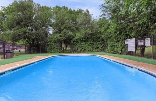 Southridge Apartment | Budget-Friendly21Bd Apartment I Free Parking