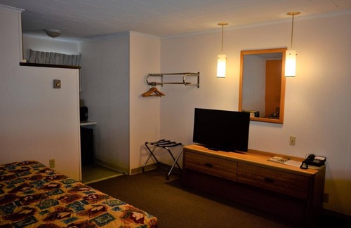 Iron Mountain Hotel | Budget Host Inn Iron Mountain