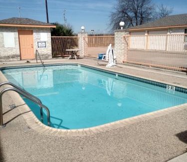 San Antonio Hotel | Budget Inn San Antonio Downtown I-10 East