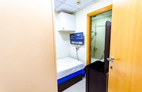 Dubai Apartment | Budget Rooms With Private Bathroom for 'girls' only in Dubai, Marina