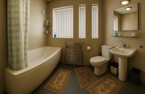 Luton House | Budget Stay In Luton 01 S