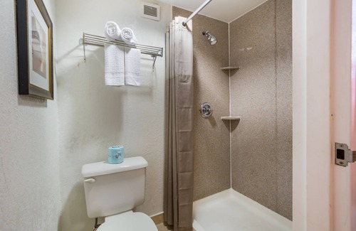 Cumberland Hotel | Budgetel Inns & Suites - Atlanta Galleria Stadium