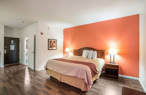 Cumberland Hotel | Budgetel Inns & Suites - Atlanta Galleria Stadium