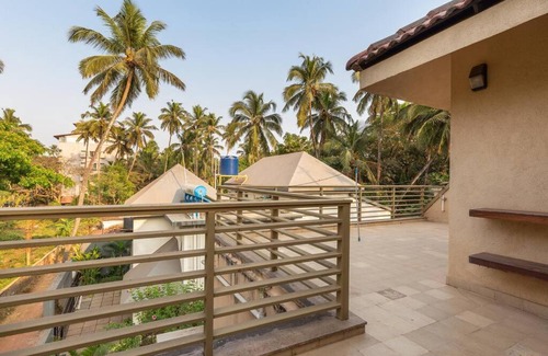 Gauravaddo Villa | Budh Vilas - A modern 4 bedoom villa with a pool