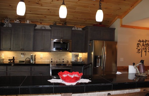 Chalet Village North Ski Chalet | Built in 2018 this is a charming, spacious chalet that sleeps 6!