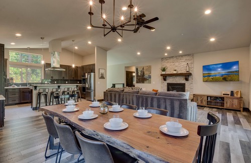 Pioneer Trail House | Built in 2021, Chef's Kitchen, Classic Arcade, 200mbps Wifi, Grill, Close to Heavenly: North Woods