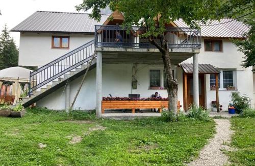 Valbone House | Bujtina Arturi