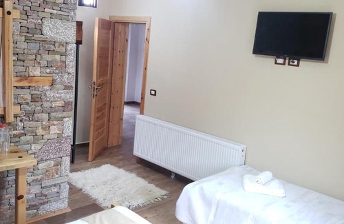 Moscopole Bed & Breakfast | Bujtina SHKODRANI