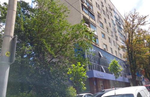 Pechers'kyi District Apartment | bul. Lesi ukrainki 3