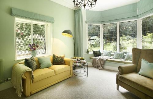 Eaton Mascott House | Bull Hollow Cottage