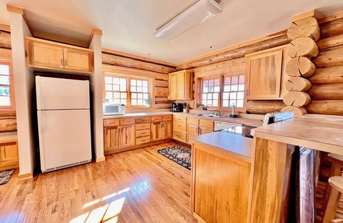 Polson Cabin | Bull Trout Lodge at Flathead Lake