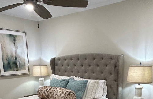 Sessums House | Bulldog Cottage 2. Only 7 miles from MSU campus
