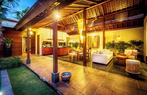 Umalas Villa | Bumbak Alamanda by Fantasia Villas