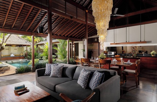 Umalas Villa | Bumbak Alamanda by Fantasia Villas