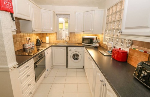 Skegness Cottage | Bumble Bee Cottage