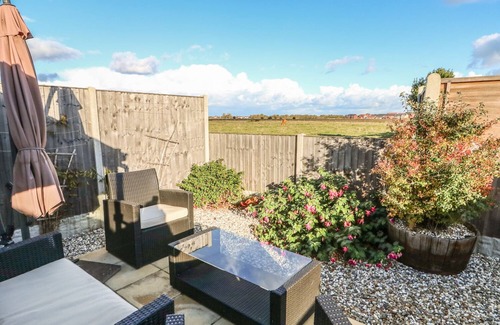 Skegness Cottage | Bumble Bee Cottage