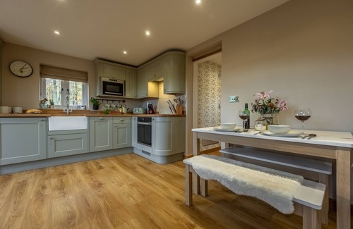 Bury St Edmunds Cottage | Bumblebee Cottage, Culford Heath, Suffolk