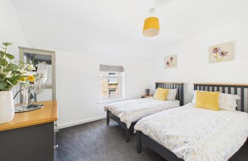 Praze-An-Beeble House | Bumblebee Cottage