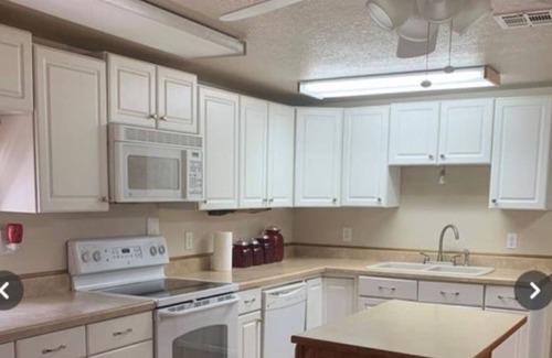 Kingston Cabin | Buncombe Creek Lakehouse Cabin at Lake Texoma