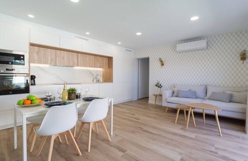 Playa del Ingles House | Bungalow near Yumbo & Playa del Inglés Beach