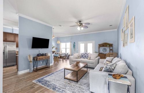 Navarre House | Bungalow; 4/2 spacious home + fire pit/game room