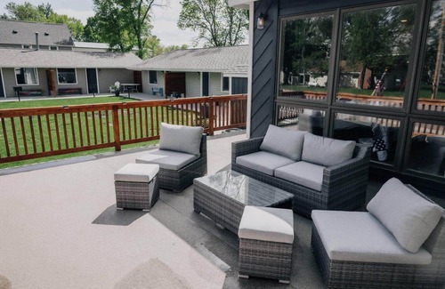 West Okoboji House | Bungalow 6: Stars and Stripes Bungalows
