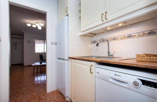 Los Montesinos House | Bungalow con Todos los Servicios con Piscina y Zona Infantil