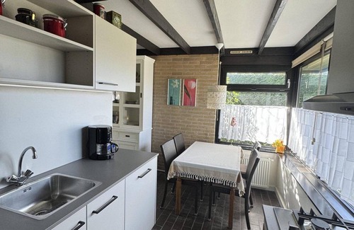 Sint Maartensvlotbrug House | Bungalow for 4 persons in the beloved park Wildrijk in Sint Maartenszee.